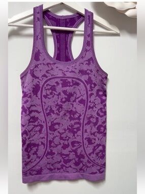 Lululemon swiftly tech Racerback in purple snakeskin print, size 6